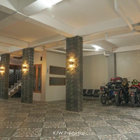 M Stay Guest House Jogja Джокьякарта Экстерьер фото
