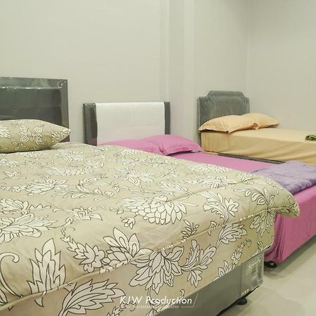 M Stay Guest House Jogja Джокьякарта Экстерьер фото