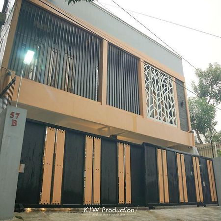 M Stay Guest House Jogja Джокьякарта Экстерьер фото