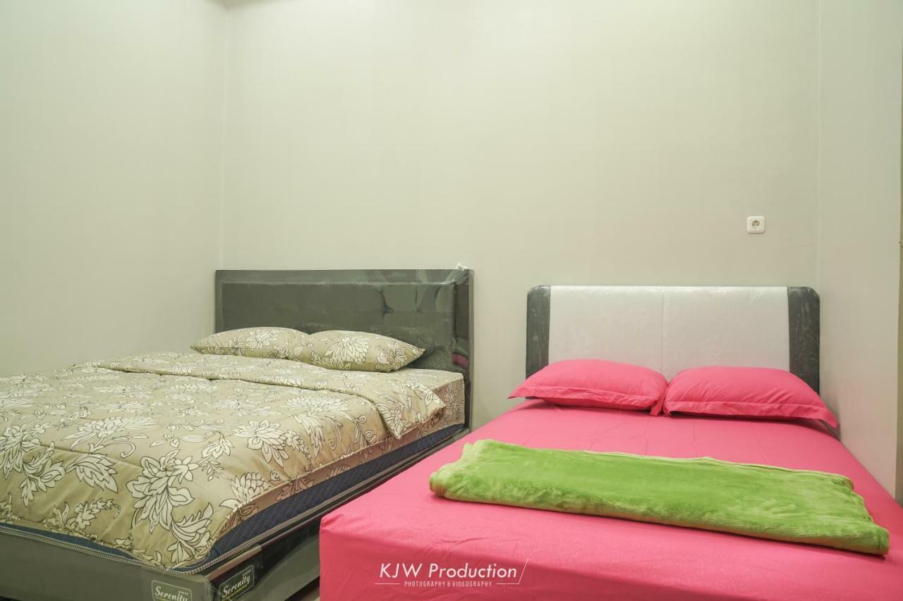 M Stay Guest House Jogja Джокьякарта Экстерьер фото
