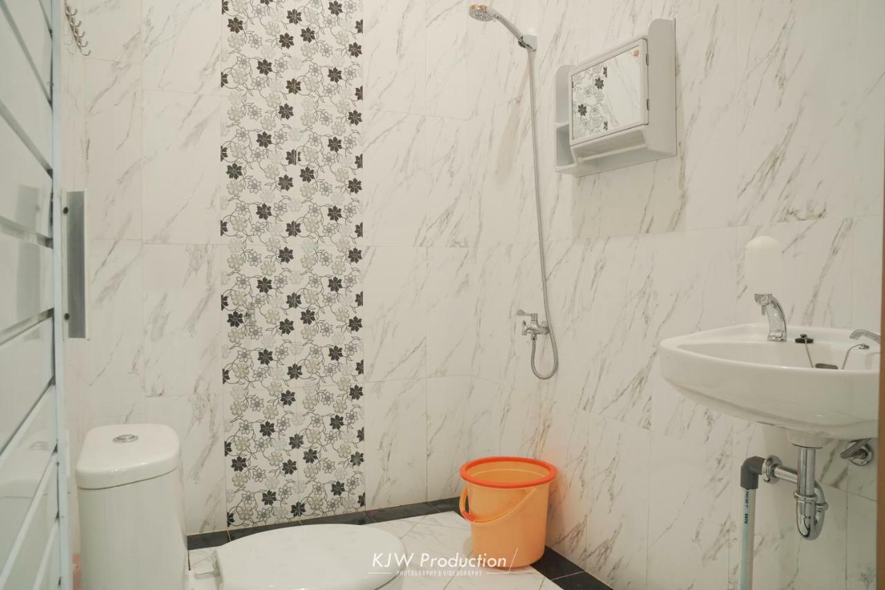 M Stay Guest House Jogja Джокьякарта Экстерьер фото