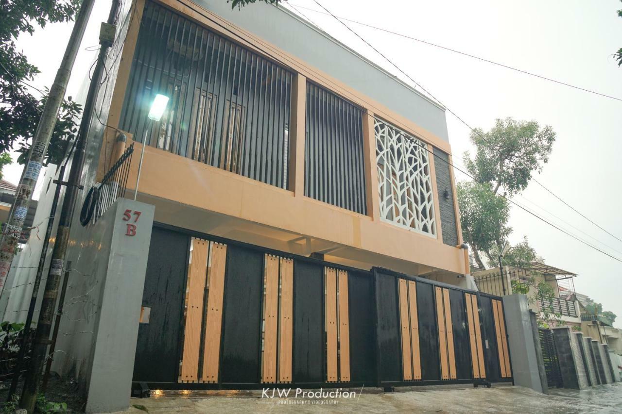 M Stay Guest House Jogja Джокьякарта Экстерьер фото